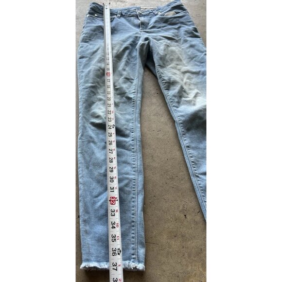 Vince Camuto Classic 70s Flare Leg Jeans Women's Size 27/4 Blue Stretch - Picture 3 of 15